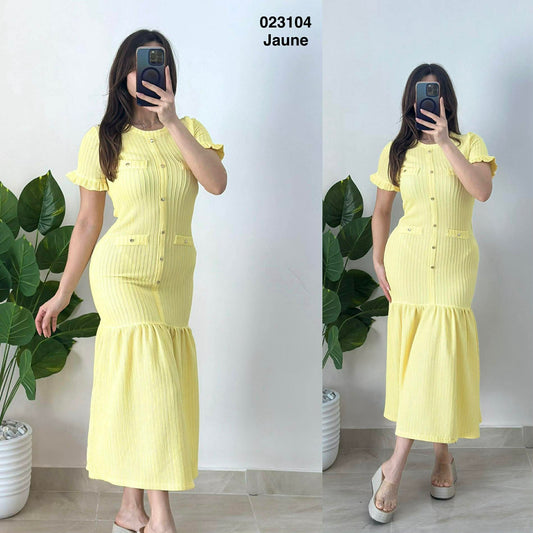 Robe midi évasé avec boutons sur le devant 023104
