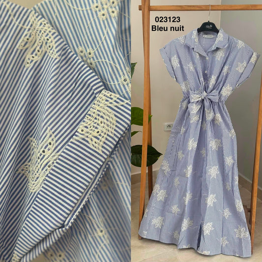 Robe rayé avec ceinture 023123