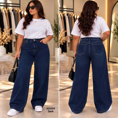 Jean large grande taille femme à coutures devant – 023324 — modèle porté