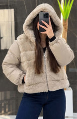 Beige - capuche portée