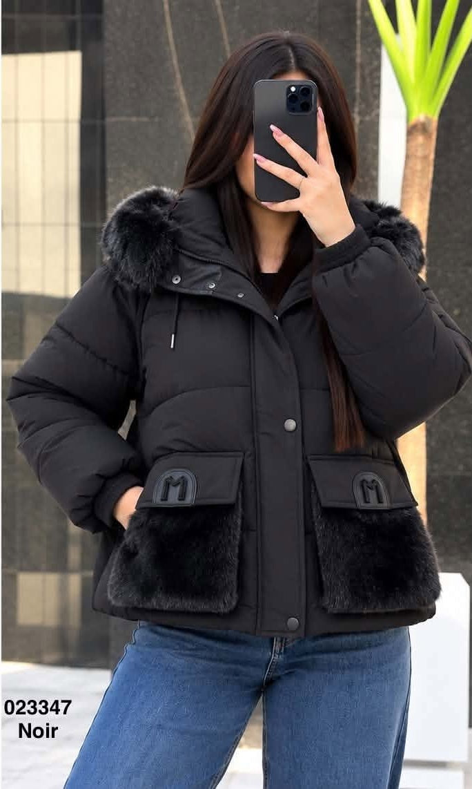 Veste 023347 Noir capuche baissée