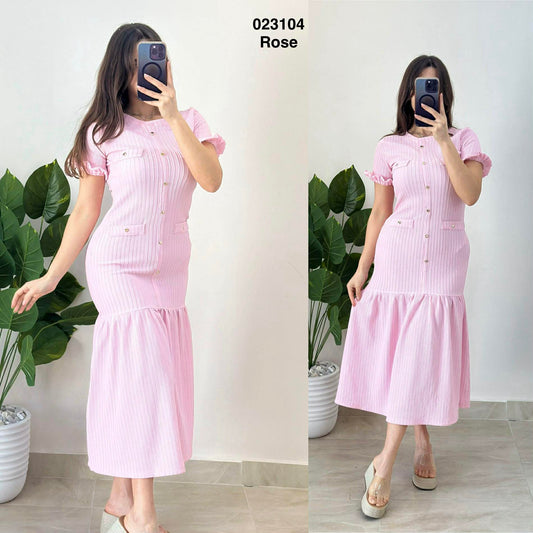 Robe midi évasé avec boutons sur le devant 023104