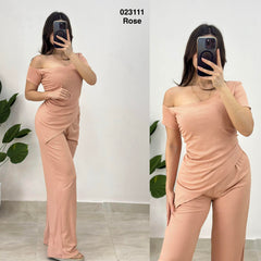 Tenue 2ps haut a encolure asymetrique avec une epaule denudee 023111