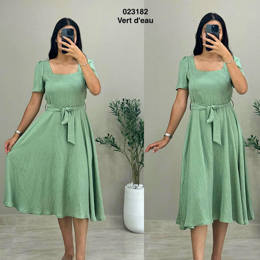 Robe avec ceinture 023182