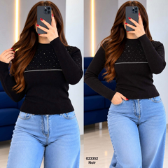 Pull col montant orné de strass - Noir - SKU 023352-02