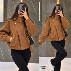 Vest courte poches latérales avec boutons pression 023331