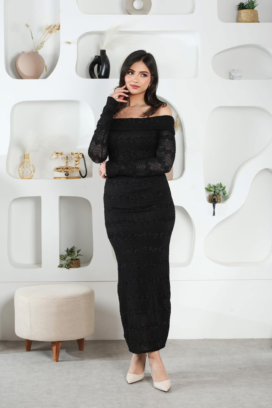 Robe longue noire femme épaules dénudées manches longues, taille L – 023090